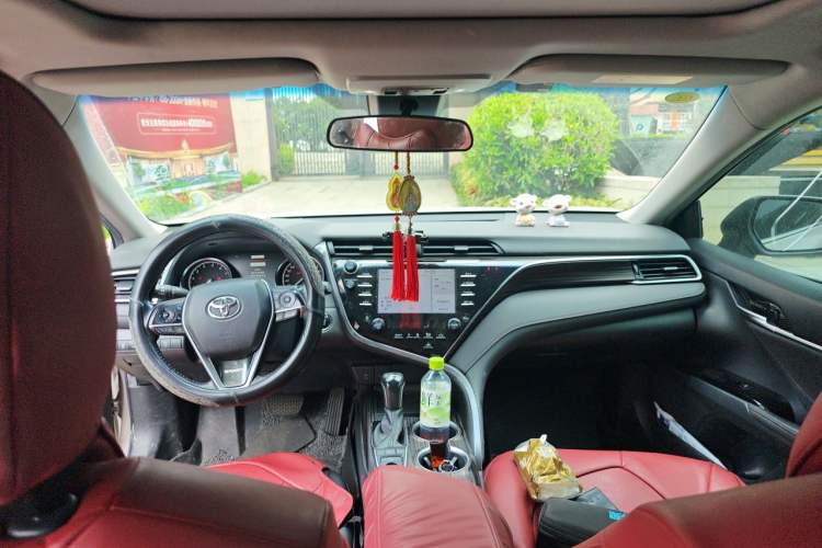 Used Toyota Camry 2018 2.5G Luxury Edition Headliner