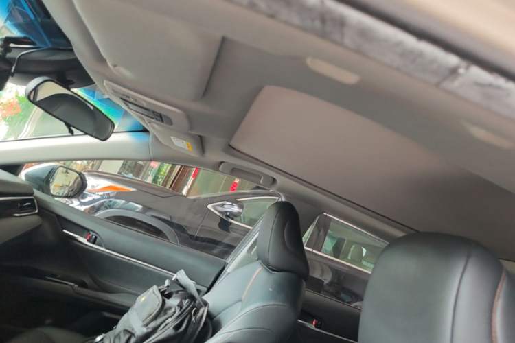 Used Toyota Camry 2018 2.5G Luxury Edition Headliner