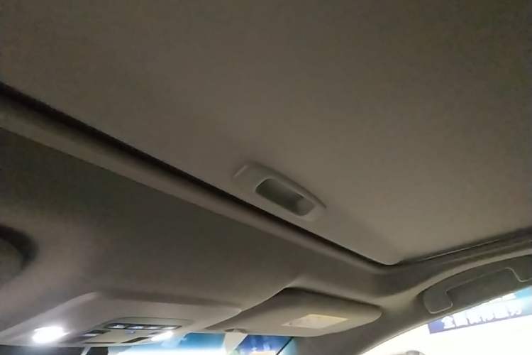 Used Toyota Camry 2018 2.0G Luxury Edition Headliner