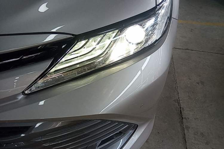 Used Toyota Camry 2018 2.0G Luxury Edition Left Front Headlight