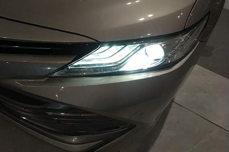 Used Toyota Camry 2018 2.0G Luxury Edition Left Front Headlight