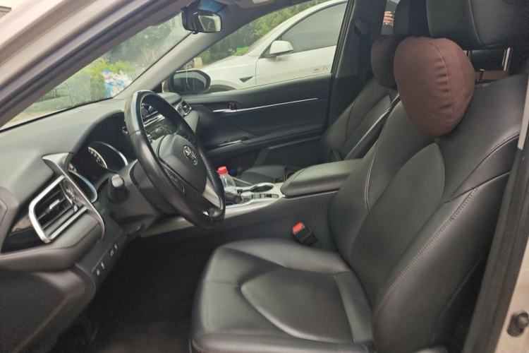 Used Toyota Camry 2018 Dual-Engine 2.5 HG Luxury Edition Left Front Seat