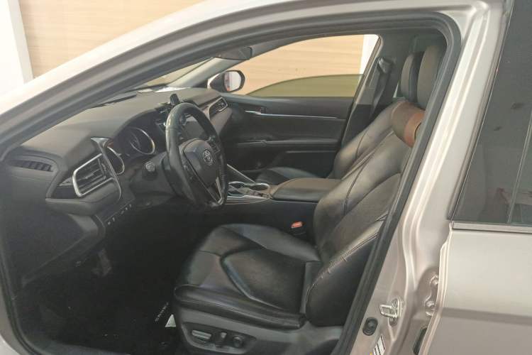 Used Toyota Camry 2018 2.5G Luxury Edition Left Front Seat