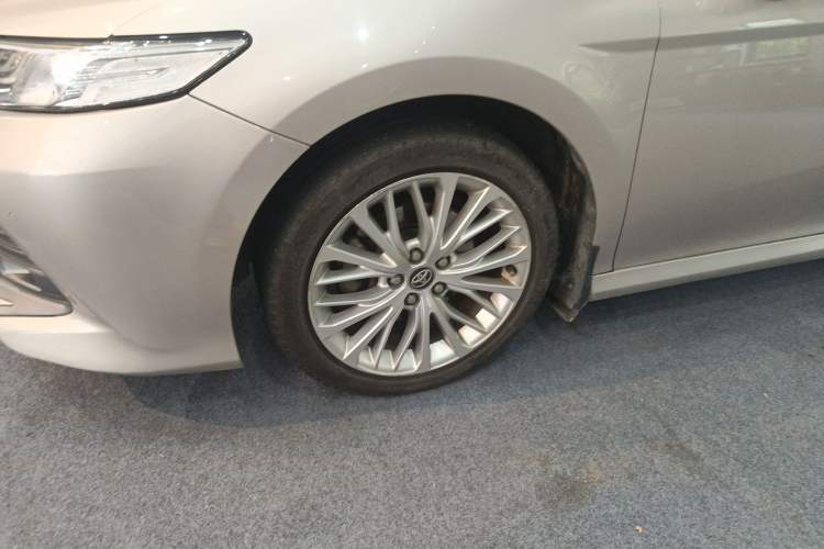 Used Toyota Camry 2018 2.5G Luxury Edition Left Front Wheel Hub