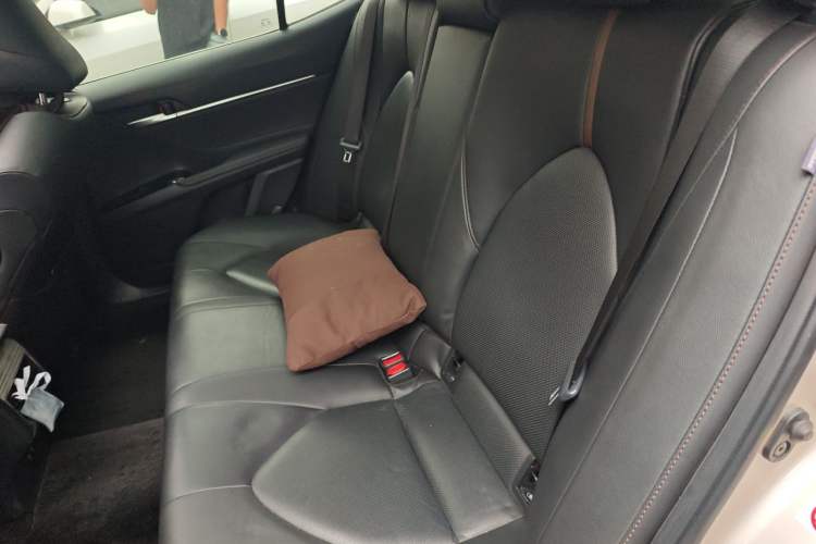 Used Toyota Camry 2018 Dual-Engine 2.5 HG Luxury Edition Left Rear Seat