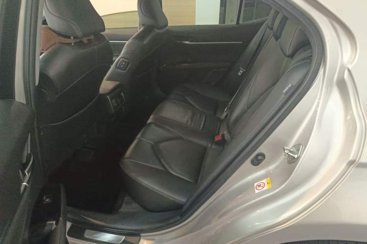 Used Toyota Camry 2018 2.5G Luxury Edition Left Rear Seat