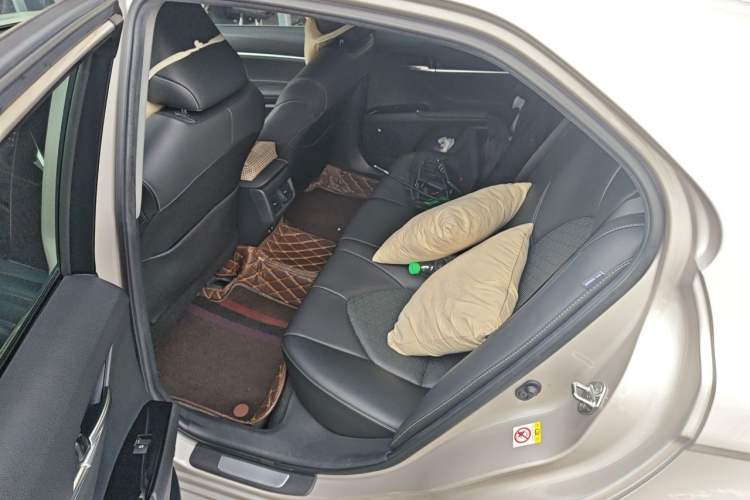 Used Toyota Camry 2018 2.5S Fēngshàng Edition Left Rear Seat