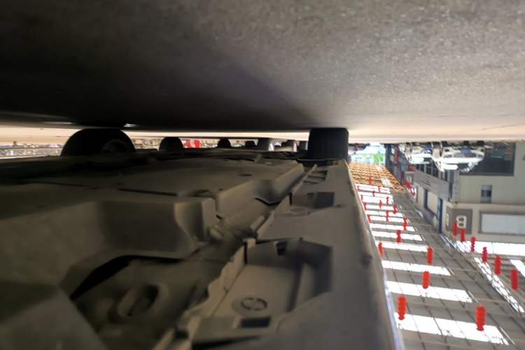Used Toyota Camry 2018 Dual-Engine 2.5 HG Luxury Edition Left Side Sill