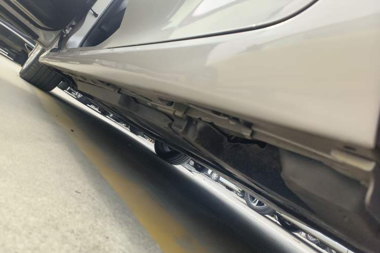 Used Toyota Camry 2018 2.5G Luxury Edition Left Side Sill