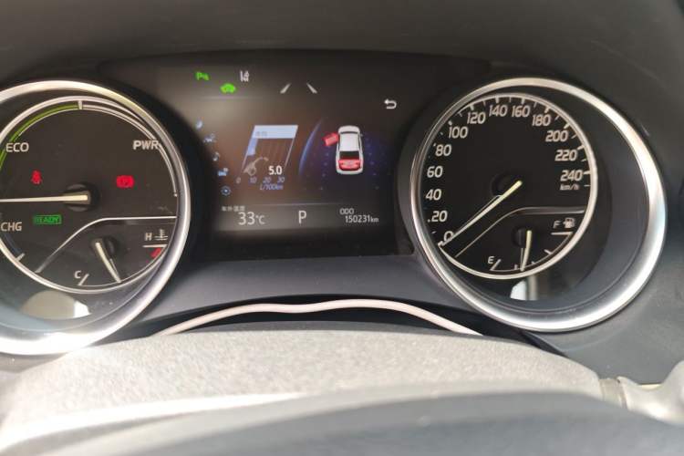 Used Toyota Camry 2018 Dual-Engine 2.5 HG Luxury Edition Odometer Close Up