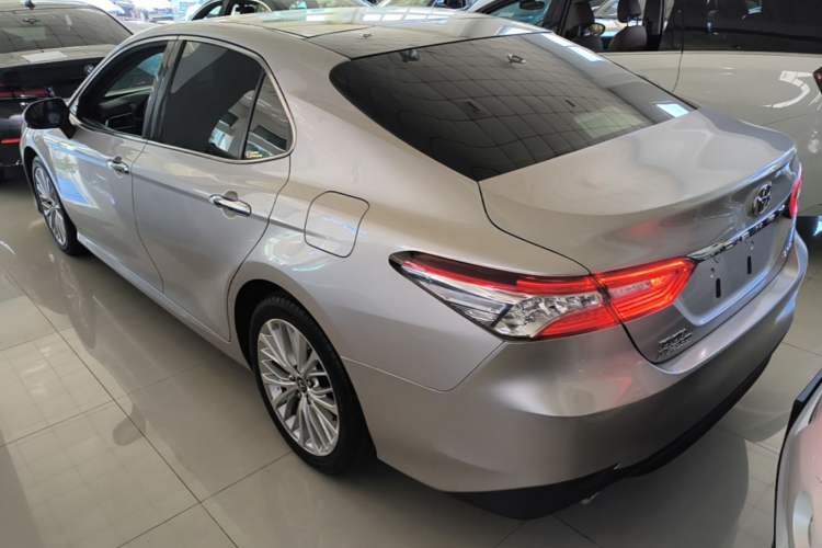 Used Toyota Camry 2018 2.5G Luxury Edition Rear Left 45 Deg