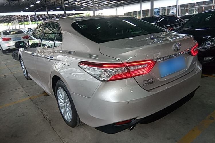 Used Toyota Camry 2018 2.0G Luxury Edition Rear Left 45 Deg