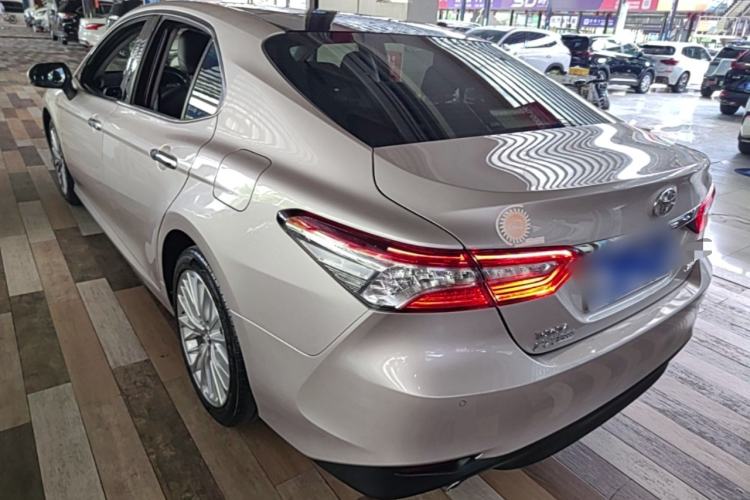Used Toyota Camry 2018 2.5G Luxury Edition Rear Left 45 Deg