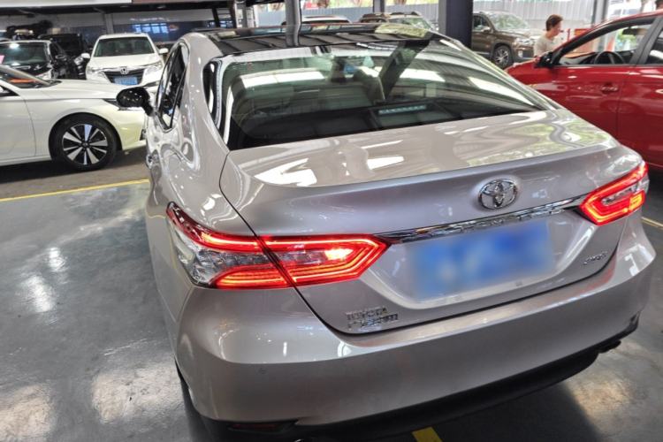 Used Toyota Camry 2018 2.5G Luxury Edition Rear Left 45 Deg