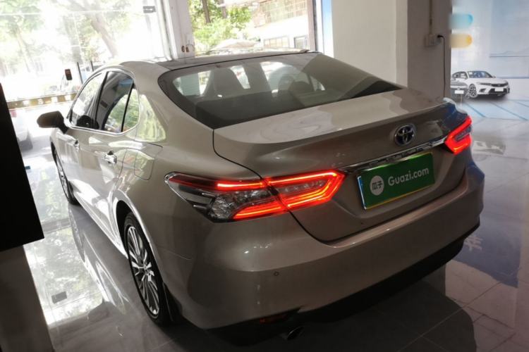 Used Toyota Camry 2018 Dual-Engine 2.5 HG Luxury Edition Rear Left 45 Deg