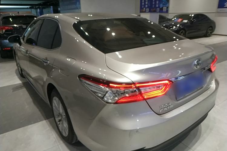Used Toyota Camry 2018 2.0G Luxury Edition Rear Left 45 Deg