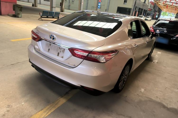 Used Toyota Camry 2018 Dual-Engine 2.5 HG Luxury Edition Rear Right 45 Deg