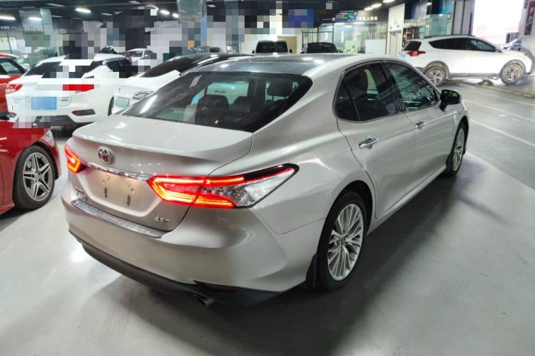 Used Toyota Camry 2018 2.5G Luxury Edition Rear Right 45 Deg