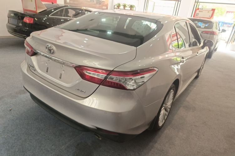 Used Toyota Camry 2018 2.5G Luxury Edition Rear Right 45 Deg