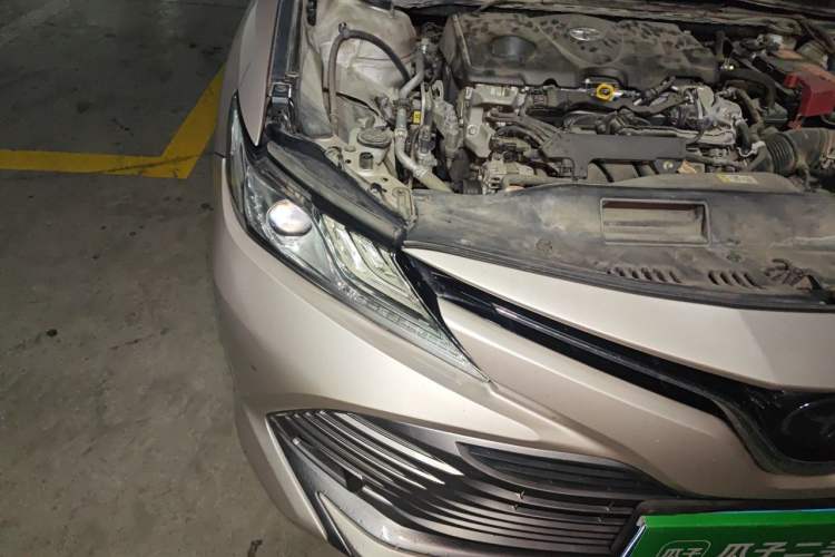 Used Toyota Camry 2018 2.5G Luxury Edition Right Front Headlight