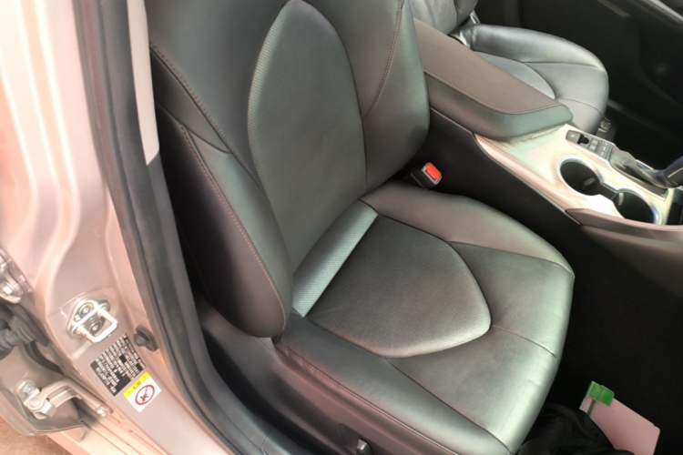 Used Toyota Camry 2018 Dual-Engine 2.5 HG Luxury Edition Right Front Seat