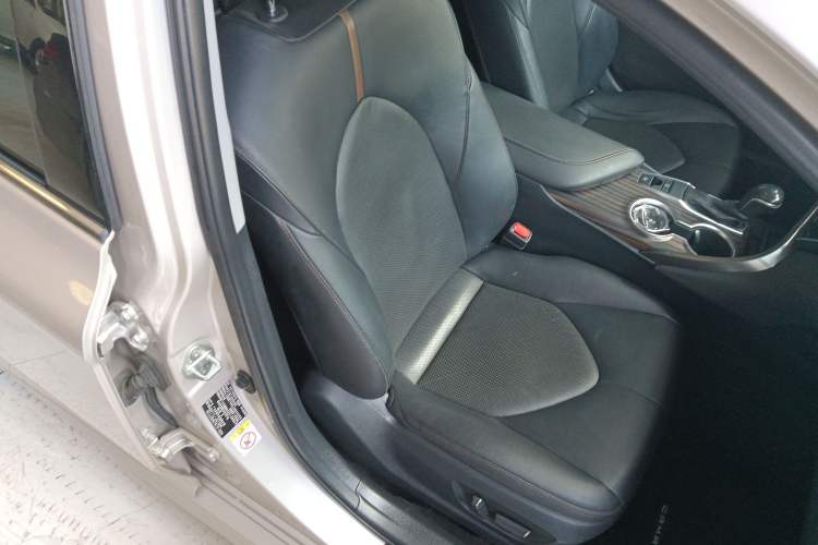 Used Toyota Camry 2018 2.0G Luxury Edition Right Front Seat