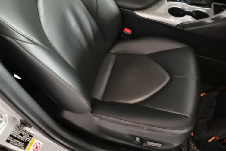 Used Toyota Camry 2018 Dual-Engine 2.5 HG Luxury Edition Right Front Seat