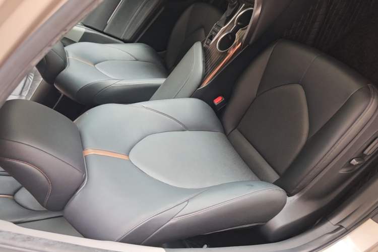 Used Toyota Camry 2018 2.5G Luxury Edition Right Front Seat