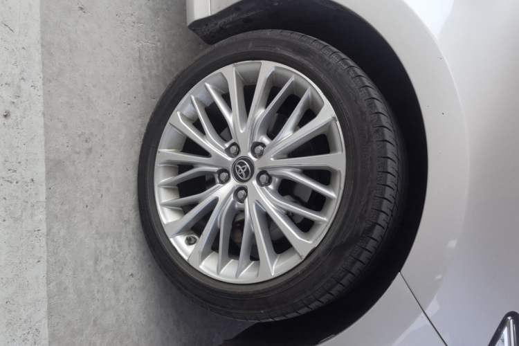 Used Toyota Camry 2018 2.5G Luxury Edition Right Front Wheel Hub