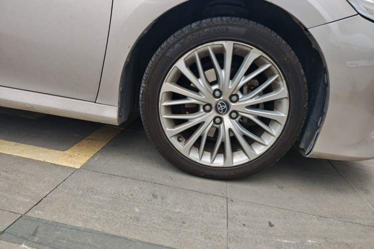 Used Toyota Camry 2018 2.5G Luxury Edition Right Front Wheel Hub