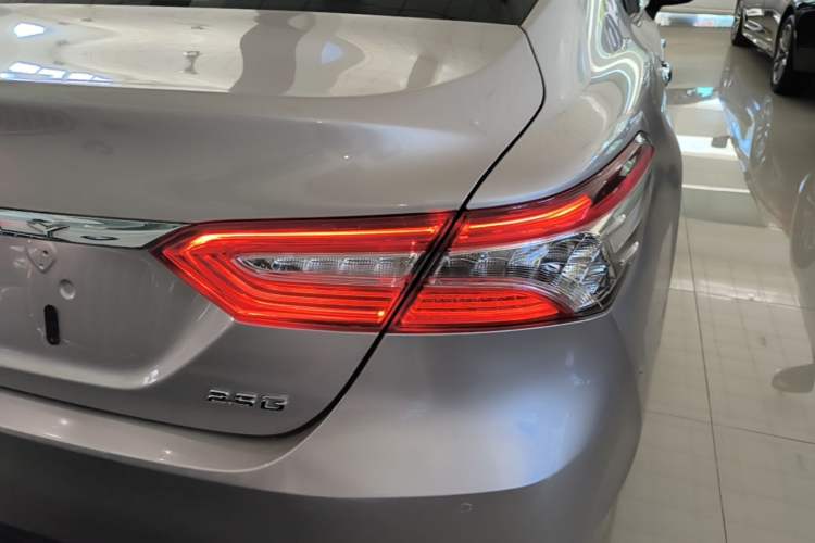Used Toyota Camry 2018 2.5G Luxury Edition Right Rear Taillight