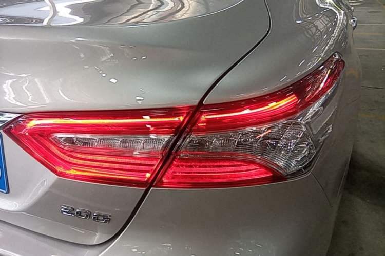 Used Toyota Camry 2018 2.0G Luxury Edition Right Rear Taillight