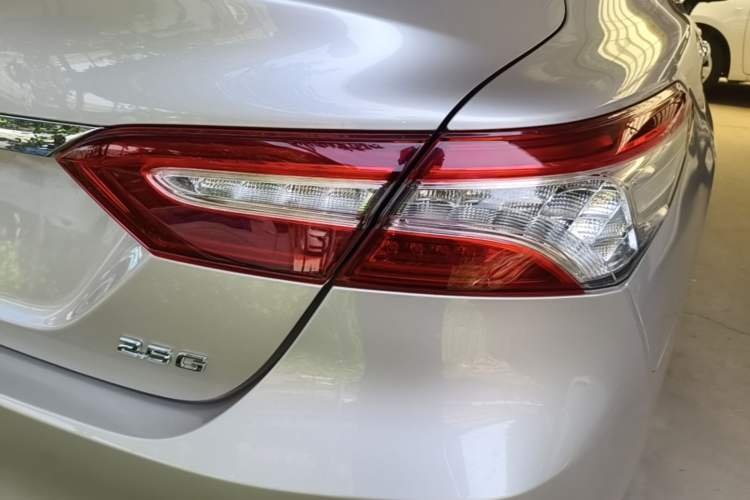Used Toyota Camry 2018 2.5G Luxury Edition Right Rear Taillight