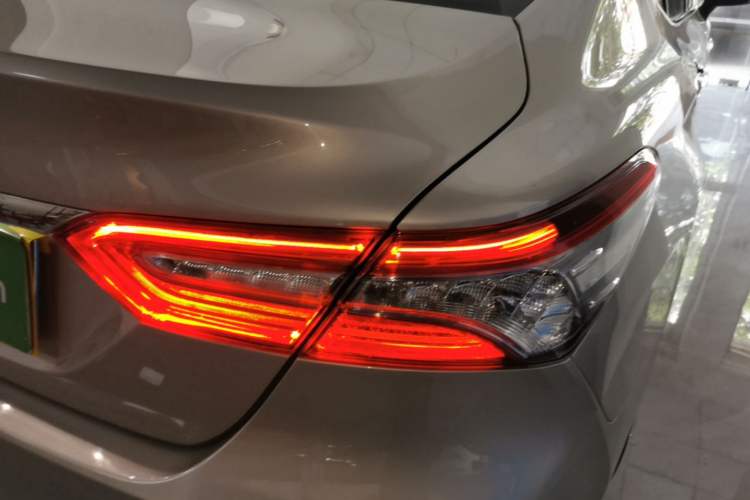 Used Toyota Camry 2018 Dual-Engine 2.5 HG Luxury Edition Right Rear Taillight