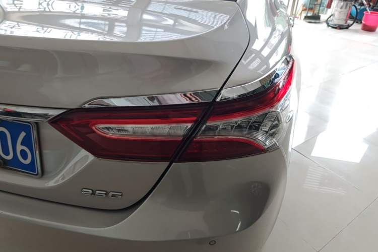 Used Toyota Camry 2018 2.5G Luxury Edition Right Rear Taillight