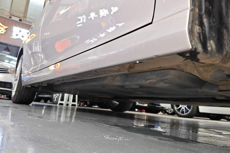 Used Toyota Camry 2018 2.5G Luxury Edition Right Side Sill