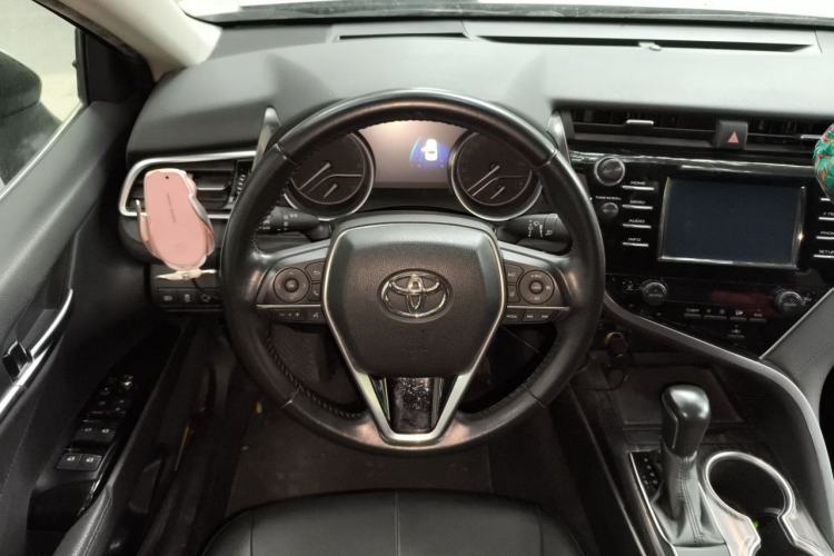 Used Toyota Camry 2018 2.0G Luxury Edition Steering Wheel