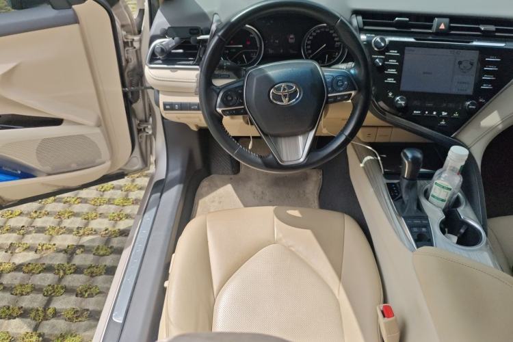 Used Toyota Camry 2018 Dual-Engine 2.5 HG Luxury Edition Steering Wheel