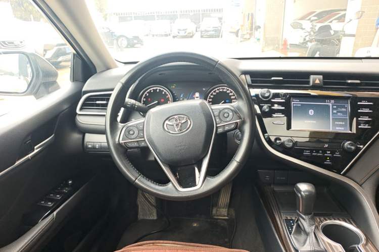 Used Toyota Camry 2018 2.0G Luxury Edition Steering Wheel