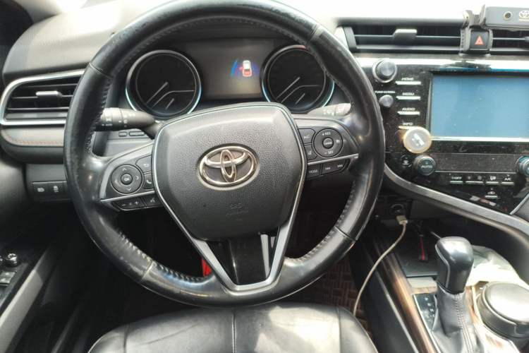 Used Toyota Camry 2018 2.0G Luxury Edition Steering Wheel