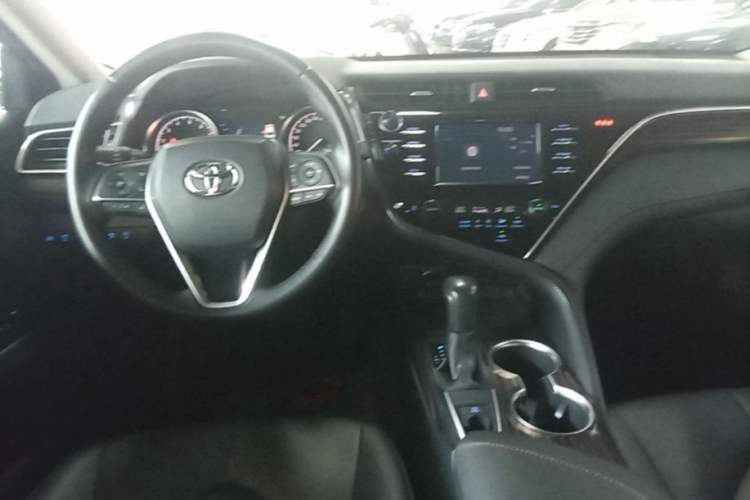 Used Toyota Camry 2018 2.0G Luxury Edition Steering Wheel