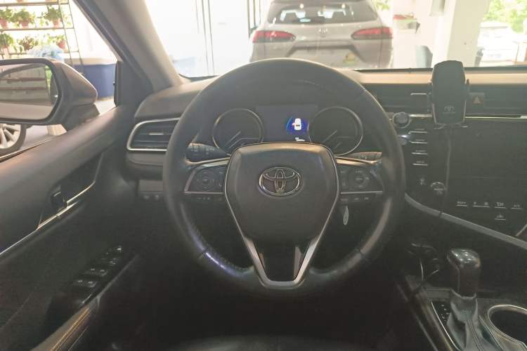 Used Toyota Camry 2018 2.5G Luxury Edition Steering Wheel