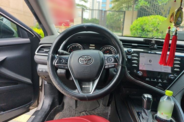 Used Toyota Camry 2018 2.5G Luxury Edition Steering Wheel