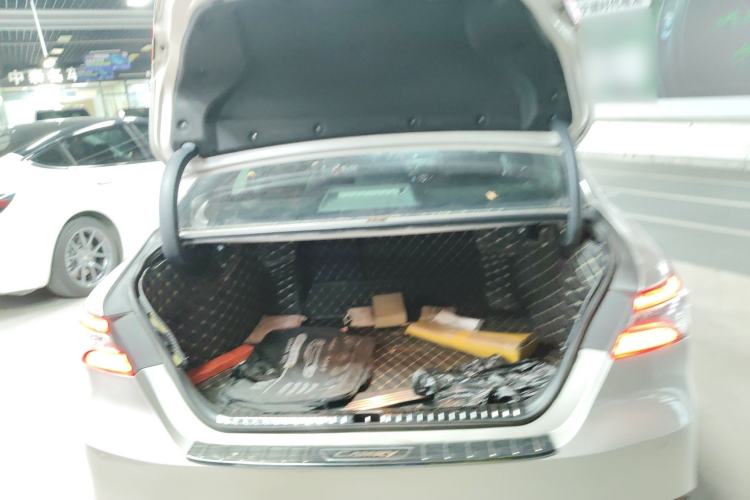 Used Toyota Camry 2018 2.5G Luxury Edition Trunk