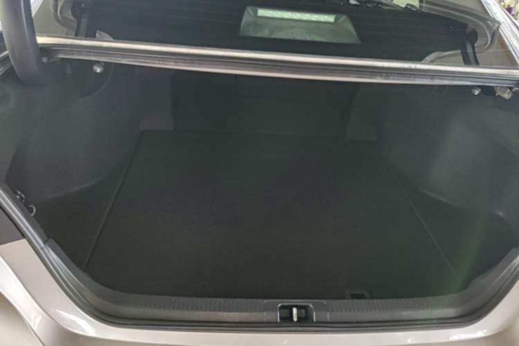 Used Toyota Camry 2018 2.5G Luxury Edition Trunk
