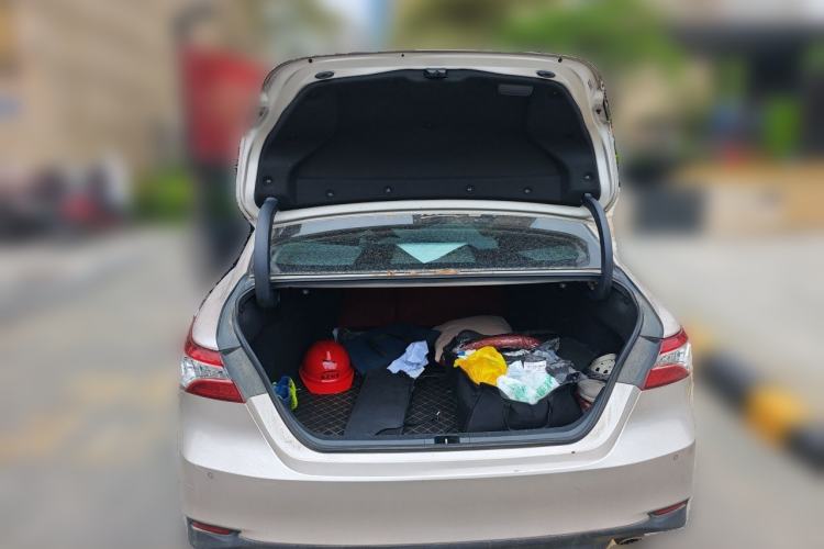 Used Toyota Camry 2018 2.5G Luxury Edition Trunk