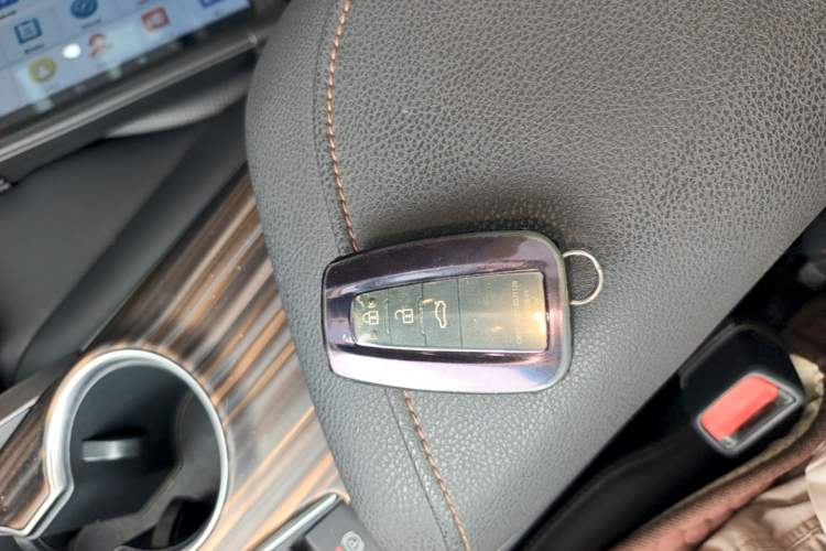 Used Toyota Camry 2018 2.0G Luxury Edition Vehicle Key