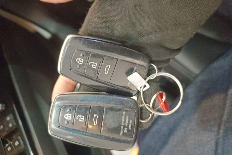 Used Toyota Camry 2018 2.5G Luxury Edition Vehicle Key