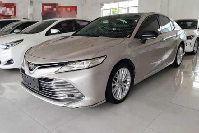 Ojetý Toyota Camry 2018 2.5G Luxury Edition