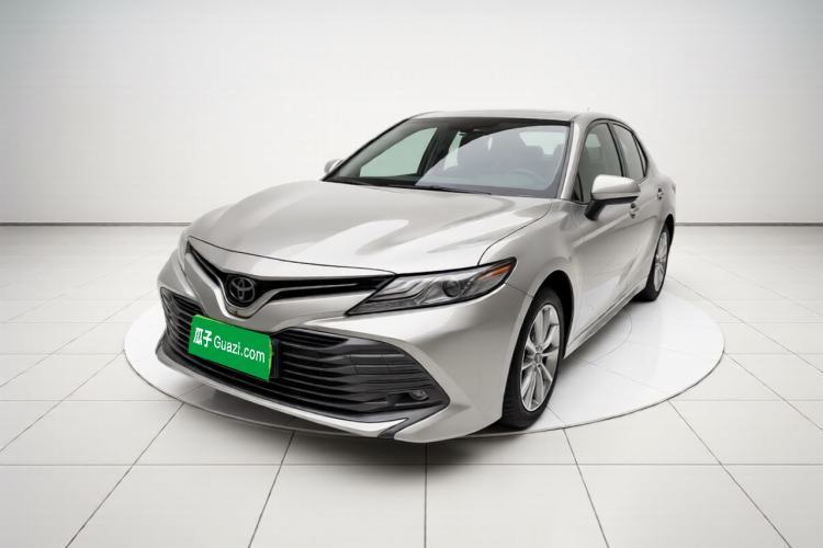 Used Toyota Camry 2018 2.0G Luxury Edition Guazi used car, China used car export, Used car for sale, Used Toyota cars, Cheapest cars for sale